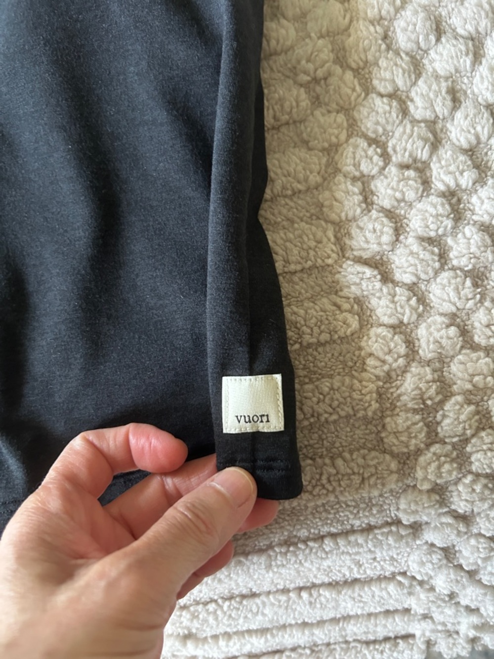 Vuori Black Crop Tank Top - Picture 2 of 6